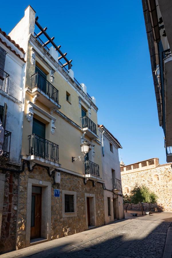 Apartamentos Caceres Historico Centro Exterior foto