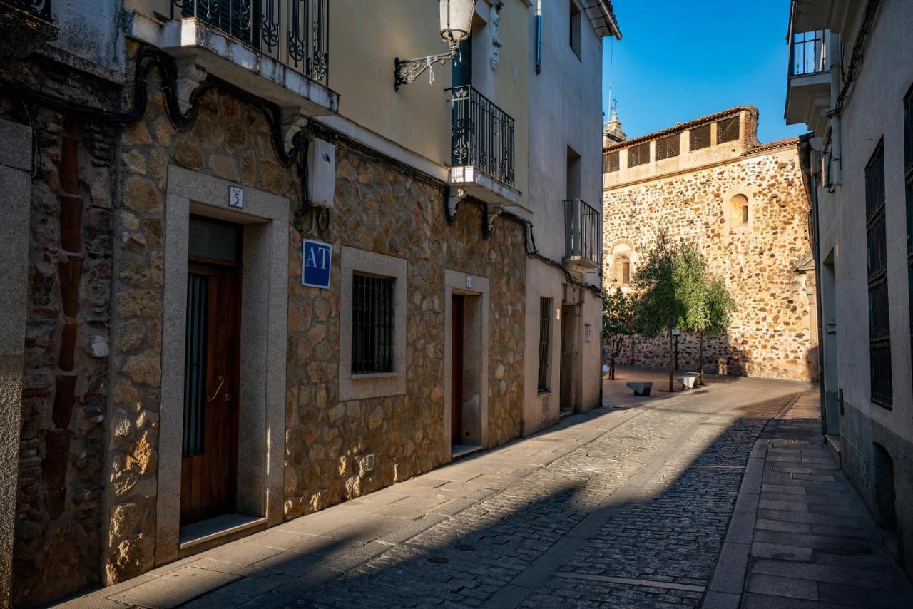 Apartamentos Caceres Historico Centro Exterior foto